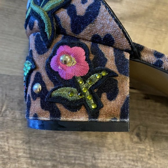 Steve Madden Cheetah Embroidered Block Heel sandals Size 8 - Picture 8 of 10